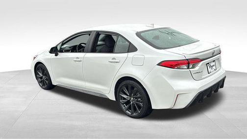 Wind Chill Pearl 2025 Toyota Corolla SE