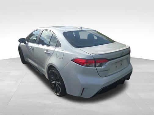 Wind Chill Pearl 2025 Toyota Corolla SE
