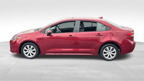 Ruby Flare Pearl 2025 Toyota Corolla LE