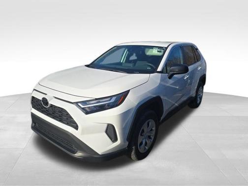 Ice Cap 2024 Toyota RAV4 LE