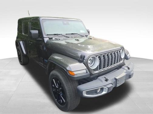 Granite Crystal Metallic Clearcoat 2025 Jeep Wrangler 4xe Sahara
