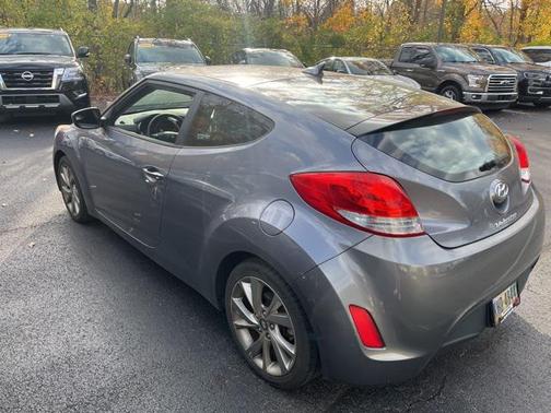 2016 Hyundai Veloster Base