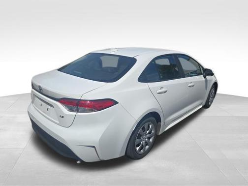 Ice Cap 2025 Toyota Corolla LE
