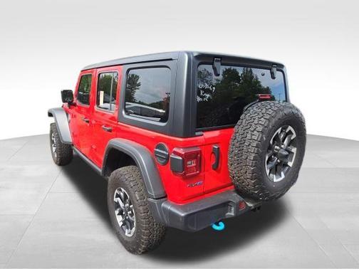 Firecracker Red Clearcoat 2025 Jeep Wrangler 4xe Rubicon
