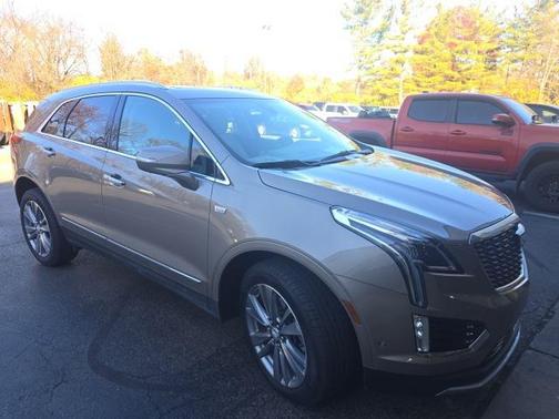 2023 Cadillac XT5 Premium Luxury