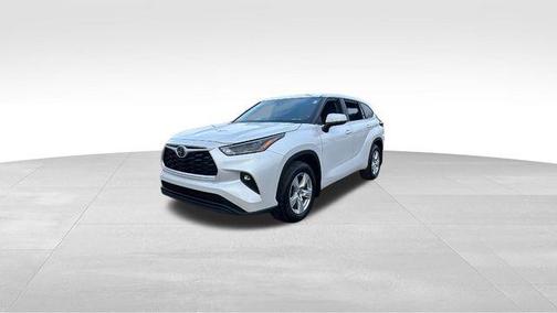 2025 Toyota Highlander LE