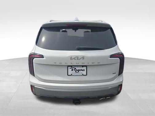 Glacial White Pearl 2023 Kia Telluride SX