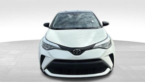 Blizzard Pearl 2020 Toyota C-HR XLE