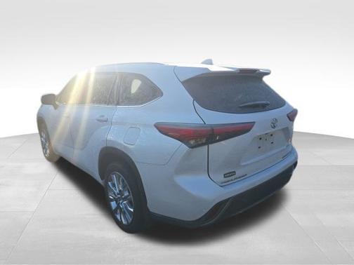 2022 Toyota Highlander Limited