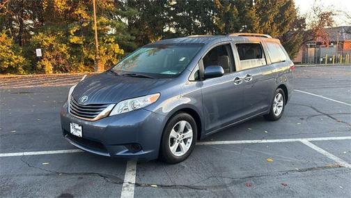 2015 Toyota Sienna LE