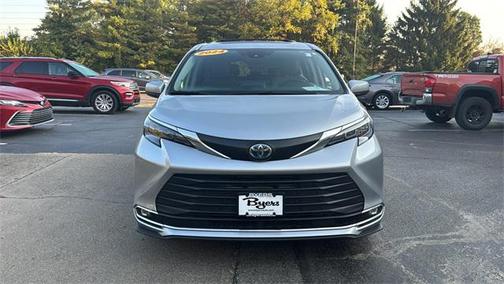 2024 Toyota Sienna XLE 7 Passenger