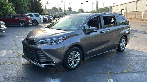 2021 Toyota Sienna Platinum 7 Passenger