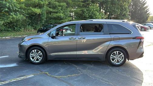2021 Toyota Sienna Platinum 7 Passenger