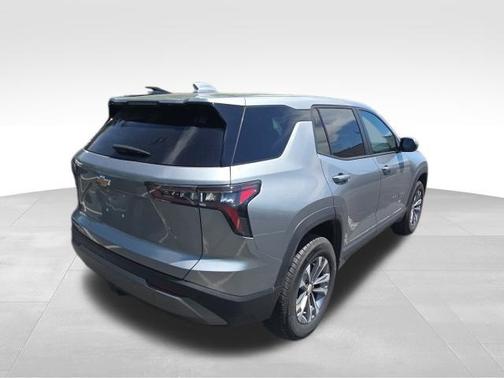 Sterling Gray Metallic 2025 Chevrolet Equinox 1LT
