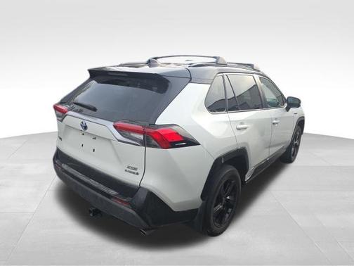 2021 Toyota RAV4 Hybrid SE
