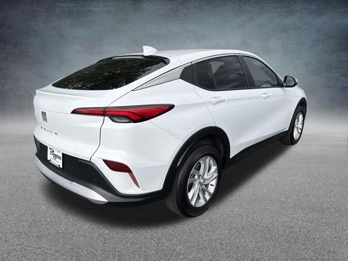 Summit White 2025 Buick Envista Preferred FWD