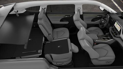 White 2026 Toyota Highlander Hybrid Platinum