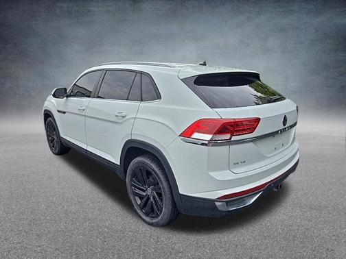 Pure White 2020 Volkswagen Atlas Cross Sport 3.6L V6 SE w/Technology