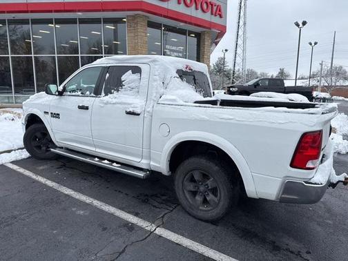 2016 RAM 1500 SLT