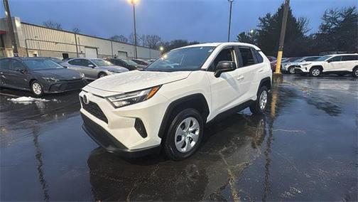 2024 Toyota RAV4 LE