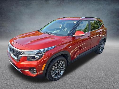 Mars Orange 2023 Kia Seltos S