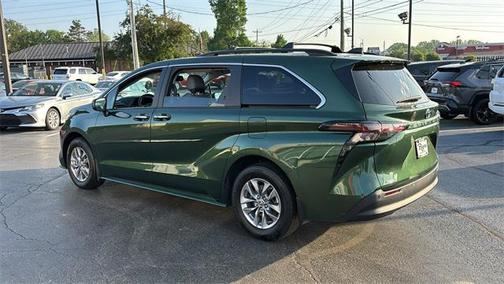 2023 Toyota Sienna XLE 7 Passenger