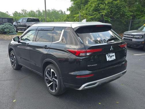 2024 Mitsubishi Outlander SEL Platinum Edition S-AWC