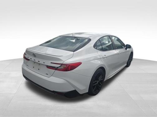Ice Cap 2025 Toyota Camry SE