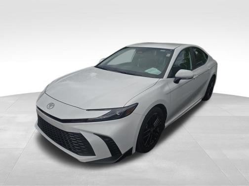 Ice Cap 2025 Toyota Camry SE