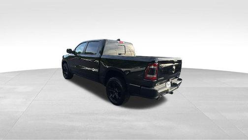Diamond Black Crystal Pearlcoat 2023 RAM 1500 Big Horn/Lone Star
