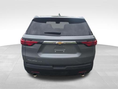 Sterling Grey Metallic 2023 Chevrolet Traverse LS