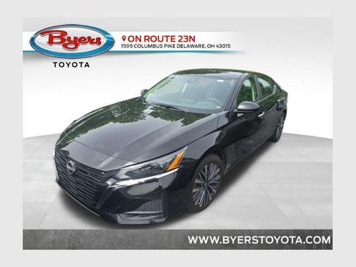 Super Black Clearcoat 2025 Nissan Altima 2.5 SV