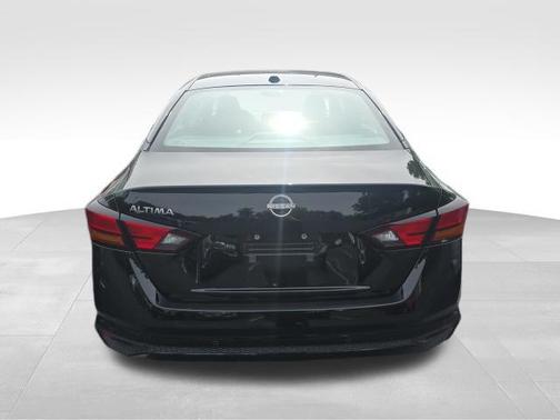 Super Black Clearcoat 2025 Nissan Altima 2.5 SV