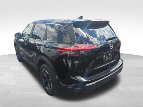 Super Black 2025 Nissan Rogue SV