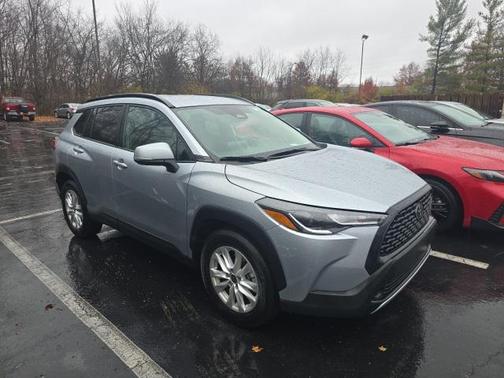 2024 Toyota Corolla Cross LE