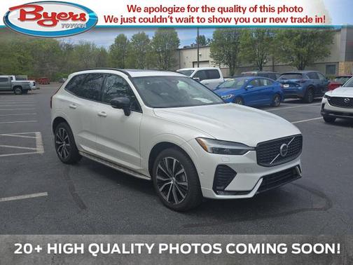 2024 Volvo XC60 B5 Plus Dark Theme