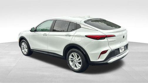 Summit White 2025 Buick Envista Preferred FWD
