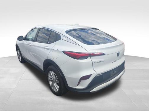 Summit White 2025 Buick Envista Preferred FWD