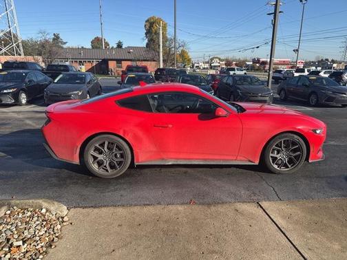 2024 Ford Mustang EcoBoost