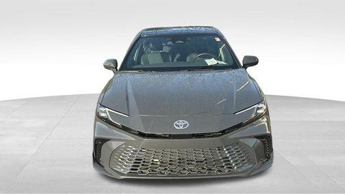 01l7 2025 Toyota Camry XSE