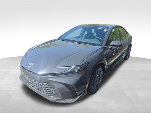 01l7 2025 Toyota Camry XSE