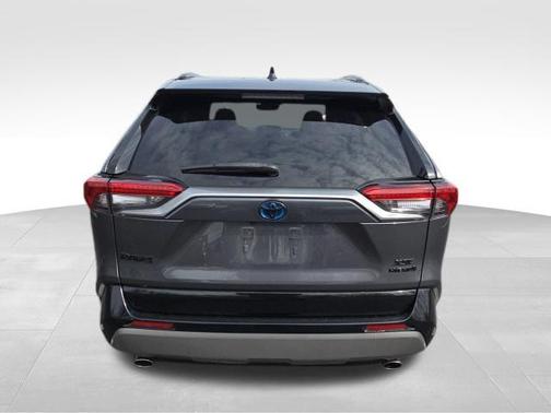 Magnetic Gray Metallic/Midnight Black Metallic 2022 Toyota RAV4 Hybrid SE