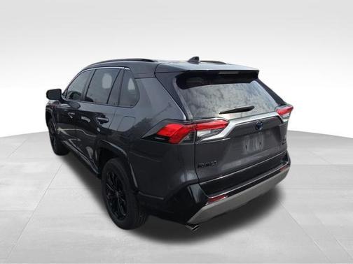 Magnetic Gray Metallic/Midnight Black Metallic 2022 Toyota RAV4 Hybrid SE