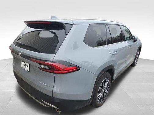 2025 Toyota Grand Highlander Hybrid Limited MAX