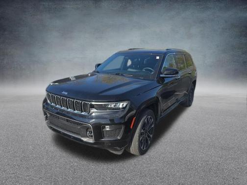 Diamond Black Crystal Pearlcoat 2023 Jeep Grand Cherokee L Overland