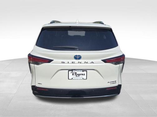 Blizzard Pearl 2021 Toyota Sienna Platinum 7 Passenger