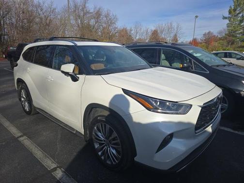 2024 Toyota Highlander Platinum