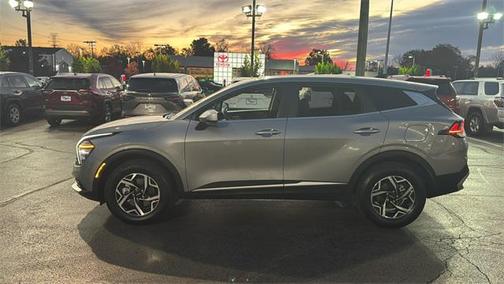 2024 Kia Sportage LX