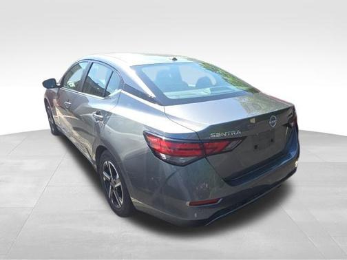 Gun Metallic 2024 Nissan Sentra SV