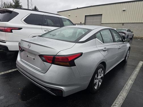 2024 Nissan Altima S FWD